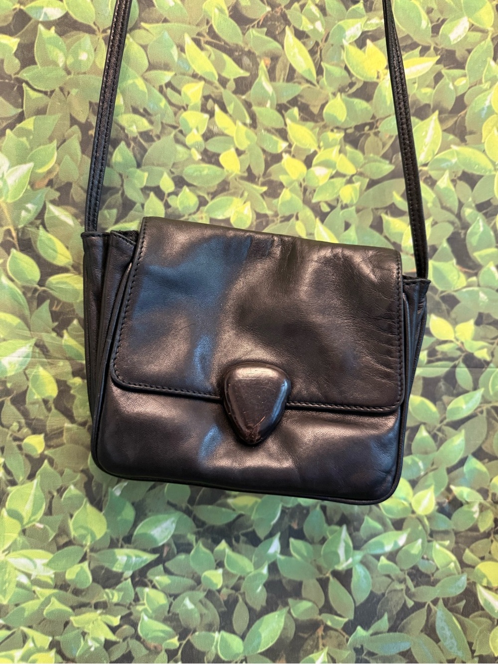 Vintage Desmo Smooth Black Leather Crossbody Bag with Sculpted Clasp